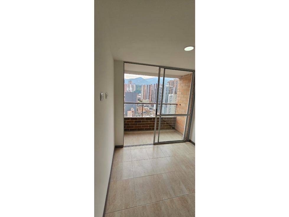 APARTAMENTO EN VENTA EN SABANETA - CALLE LARGA — foto 3