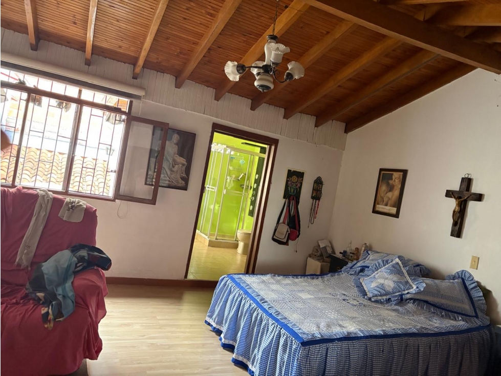 Casa en venta en Simón Bolívar | 300 m² | Precio negociable / T.MyC — foto 5