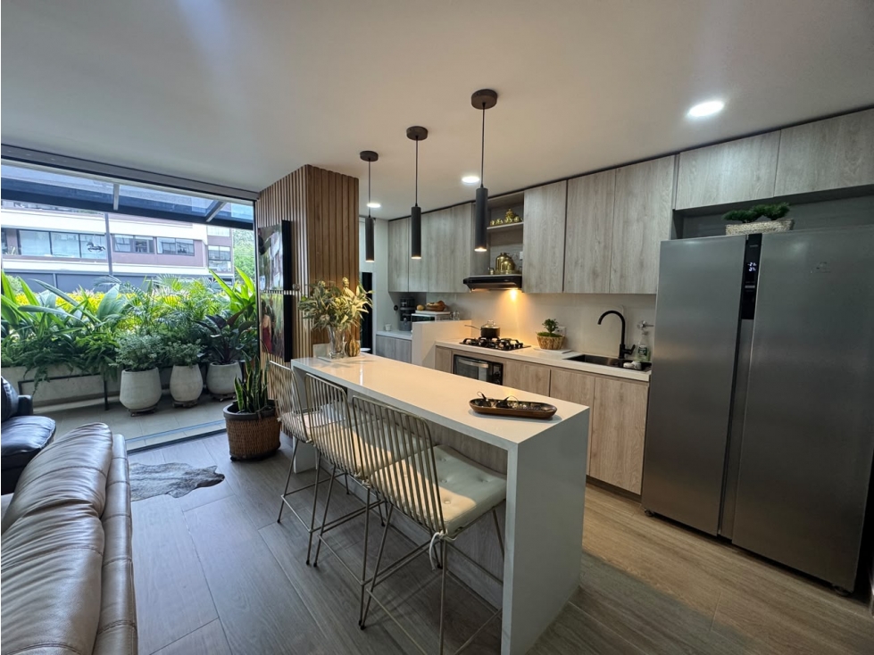 Venta de apartamento con terraza en el Retiro, 140 mts
