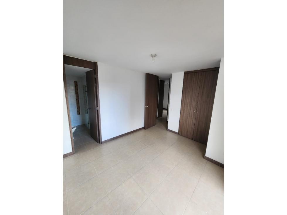 Vendo apartamento 72m2 en Suramérica, Itagüí, unidad completa
