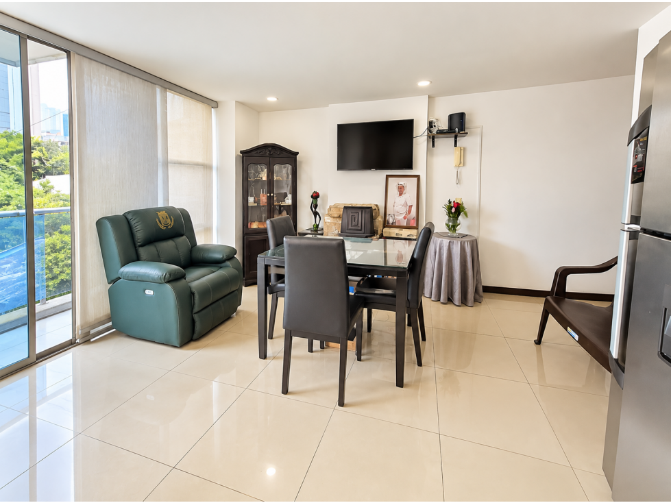 VENDO APARTAMENTO EN SABANETA, SECTOR CALLE LARGA