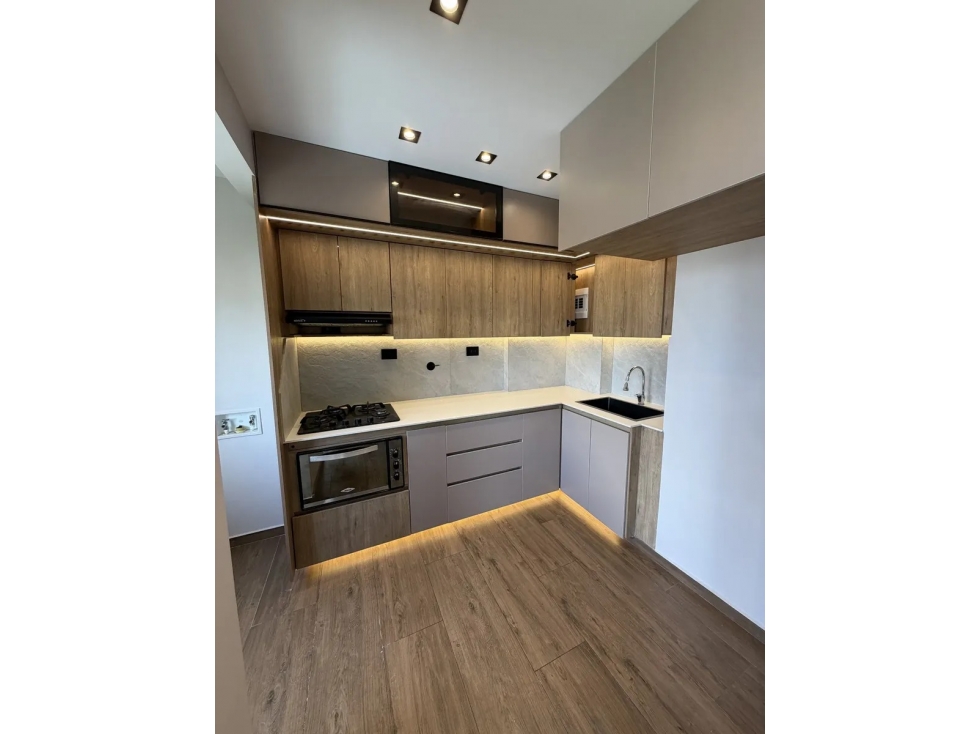 Venta de Apartamento en Sabaneta-La florida ZONA PLANA