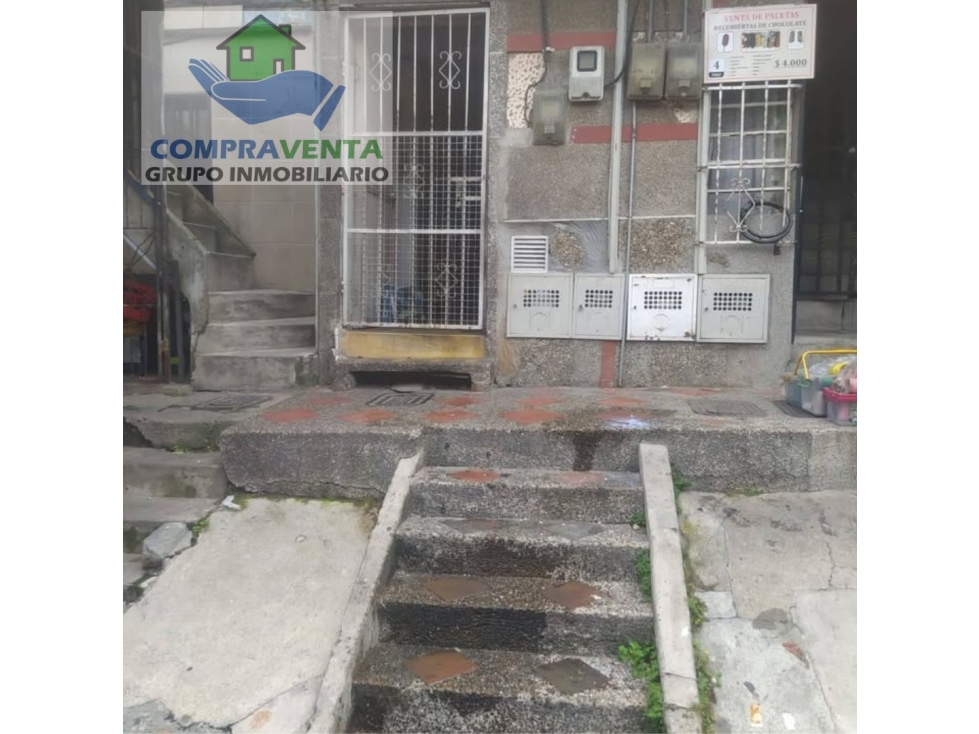 VENDO APARTAMENTO PRIMER PISO A REMODELAR EN SANTA CRUZ | 62 m²