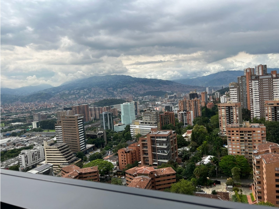 Arriendo Apto LOMA LALINDE EL POBLADO MEDELLIN