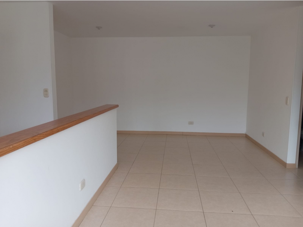 VENTA DE APARTAMENTO DE 70m2 EN SABANETA - LA DOCTORA — foto 2