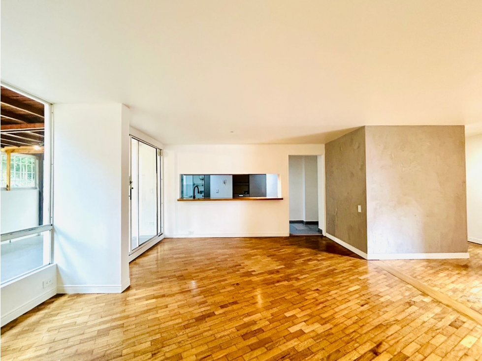 VENTA DE APARTAMENTO CON TERRAZA EN LOMA DEL BALSOS - MEDELLIN