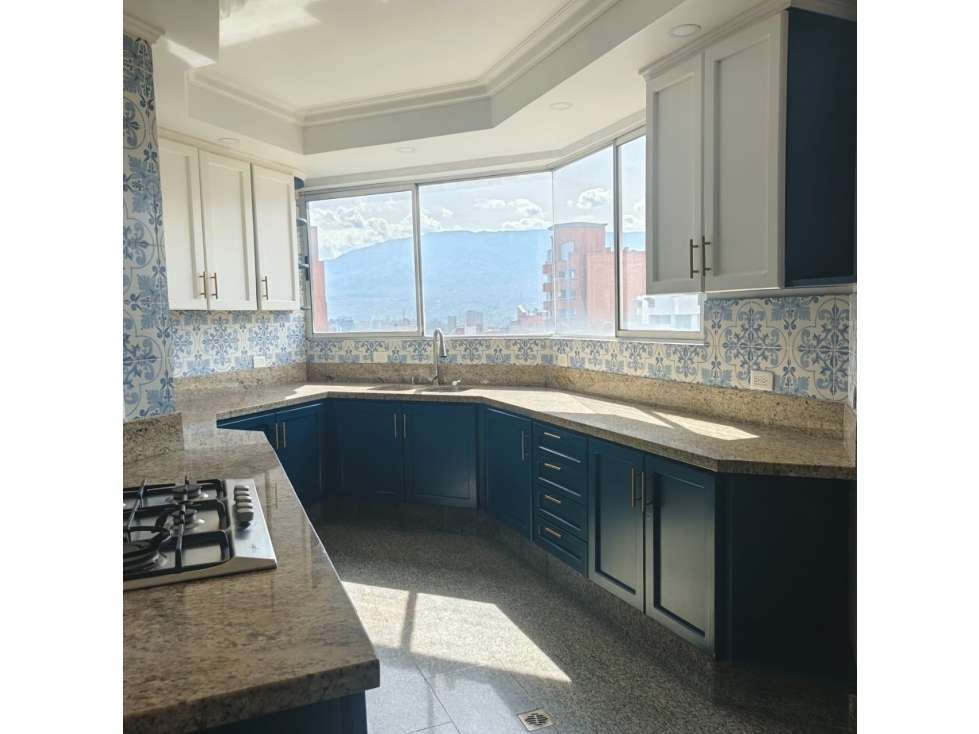 VENTA DE PENTHOUSE EN LAURELES