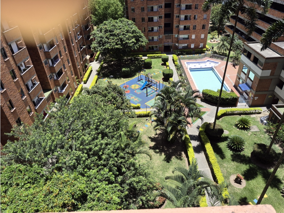 VENDO APARTAMENTO EN LA UNIDAD PARAISO DE LOS COLORES-MEDELLÌN