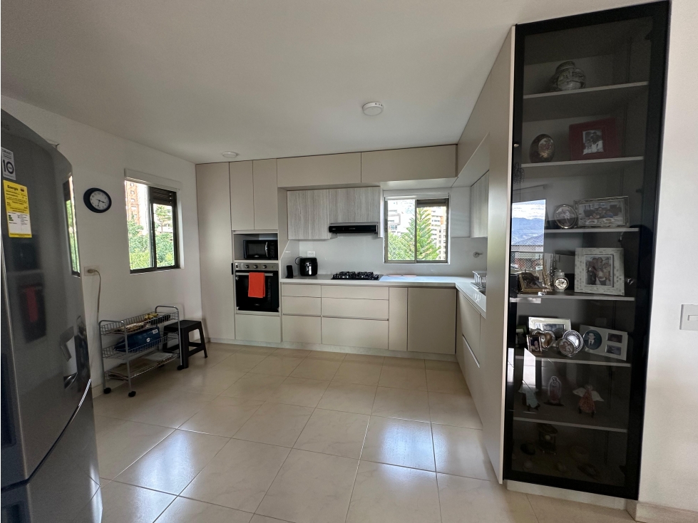 Se vende apartamento en El Poblado Loma El Tesoro — foto 6