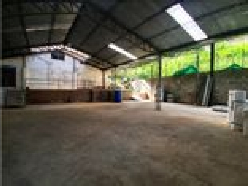 VENDO BODEGA INDUSTRIAL Y COMERCIAL EN CALDAS (LA CORRALA) | 760 m² - 4