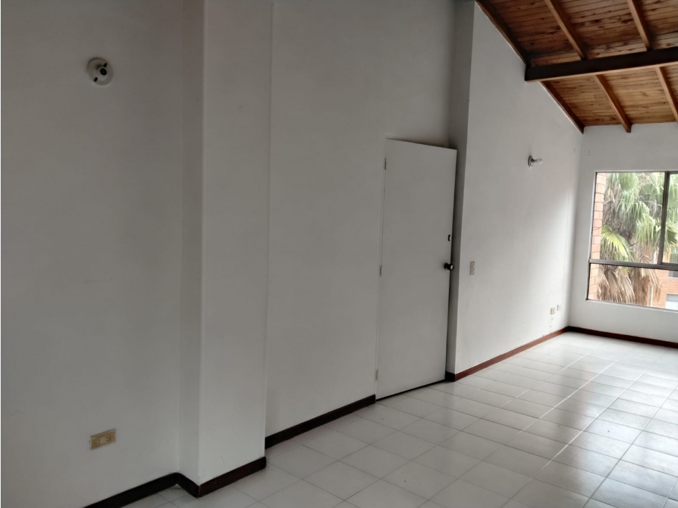 Oportunidad en El Poblado: Venta Apartamento Loma de San Julián /MO — foto 2