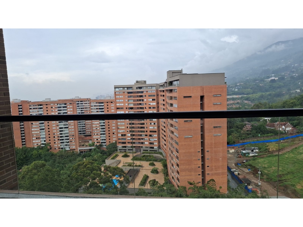 Vendo moderno apartamento en Envigado, sector Loma de las Brujas — foto 2