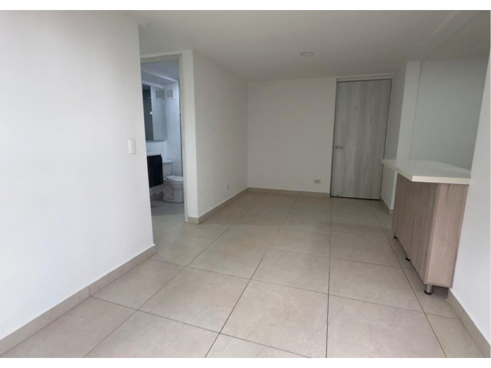 Apartamento con parquiadero y útil, Loma de San José, Sabaneta — foto 2