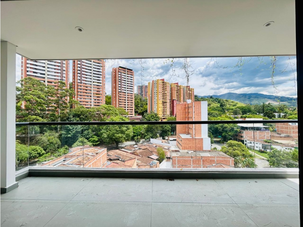 VENTA DE APARTAMENTO EN EDIFICIO LA CASTELLANA - MEDELLÍN