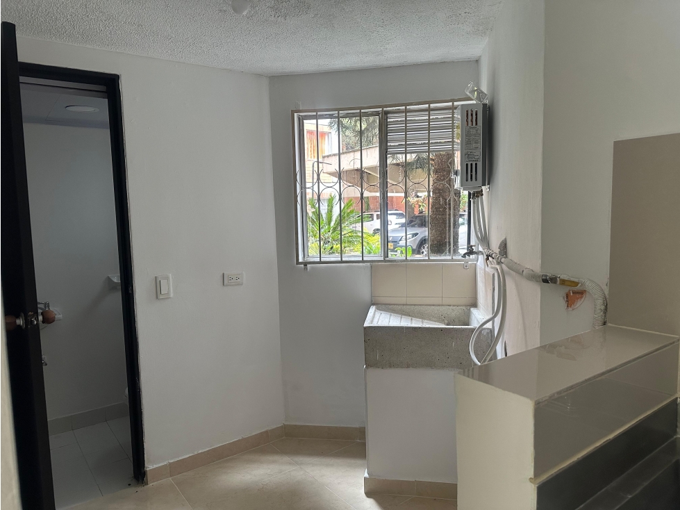 Se vende apartamento en La Mota primer piso — foto 4