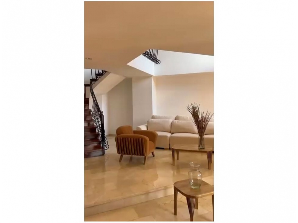 VENDO EXCLUSIVO APARTAMENTO DÚPLEX AMOBLADO EN LAURELES — foto 5