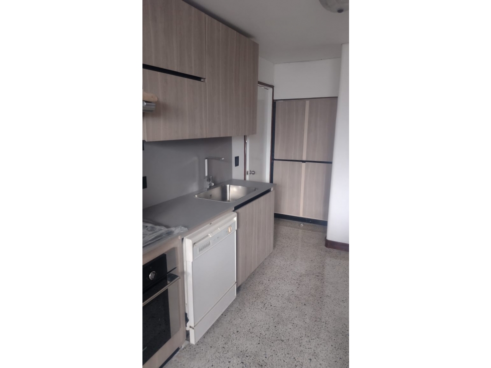 VENTA DE APARTAMENTO EN MEDELLIN SECTOR LAURELES — foto 2