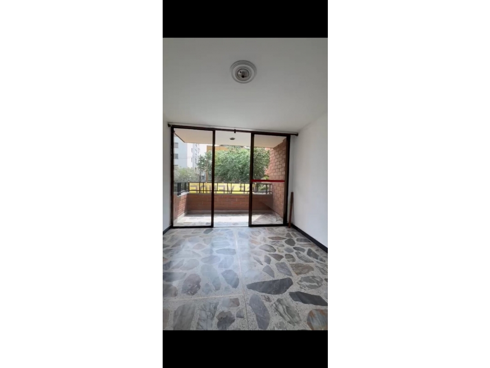 Venta apartamento 80m2 con parquedero en Belén Parque