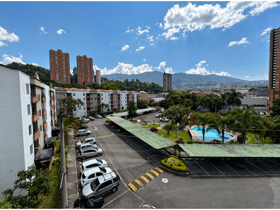APARTAMENTO EN VENTA SABANETA PISO 5 ACCESO ESCALERAS