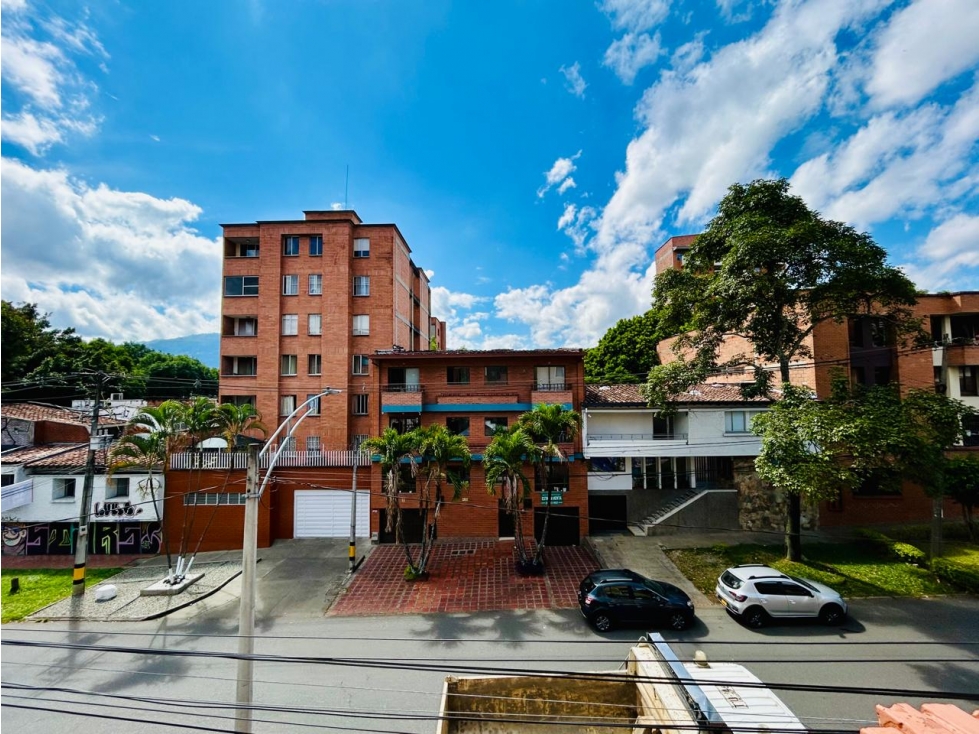 VENTA DE APARTAMENTO PARA REFORMAR CERCA AL ESTADIO MEDELLÍN