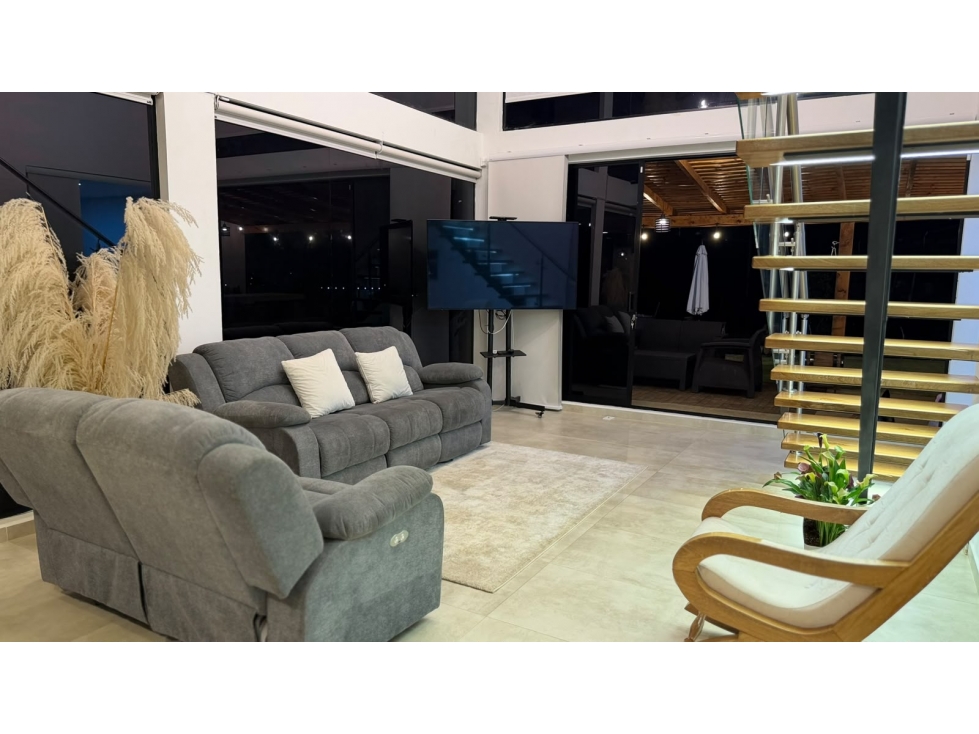 Venta de casa campestre en Guarne 2500 mts - 5