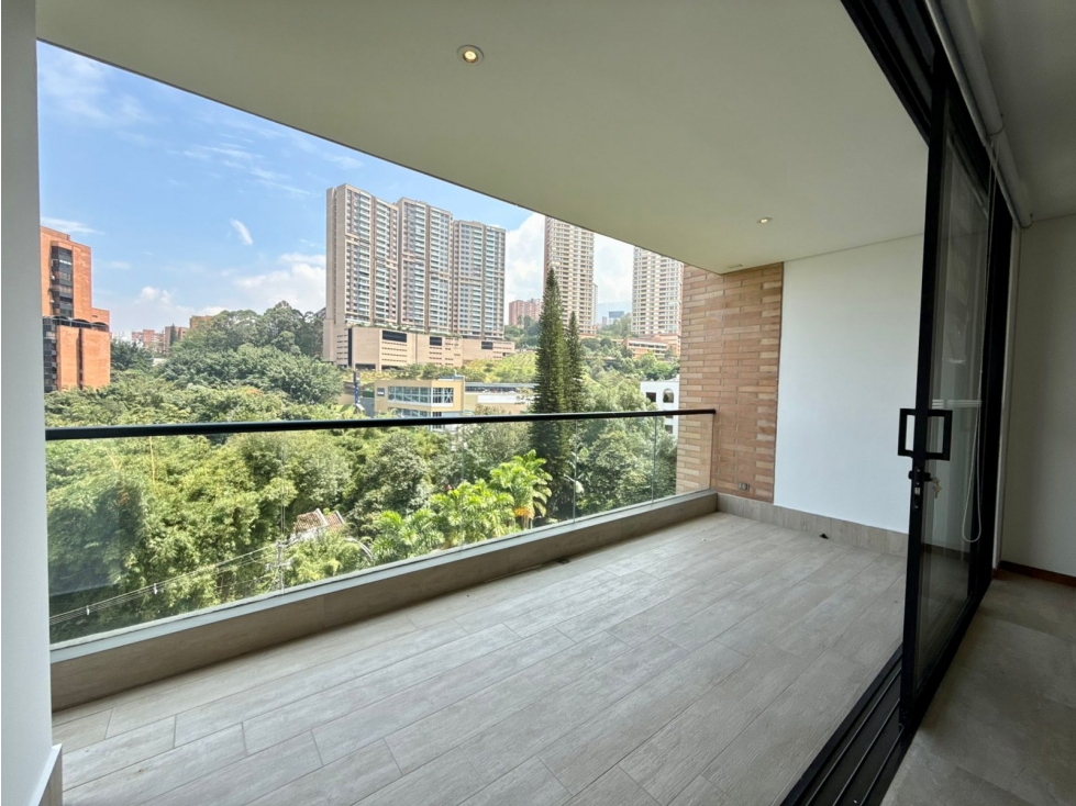 Apartamento en renta El Poblado entre Los Balsos y San Lucas
