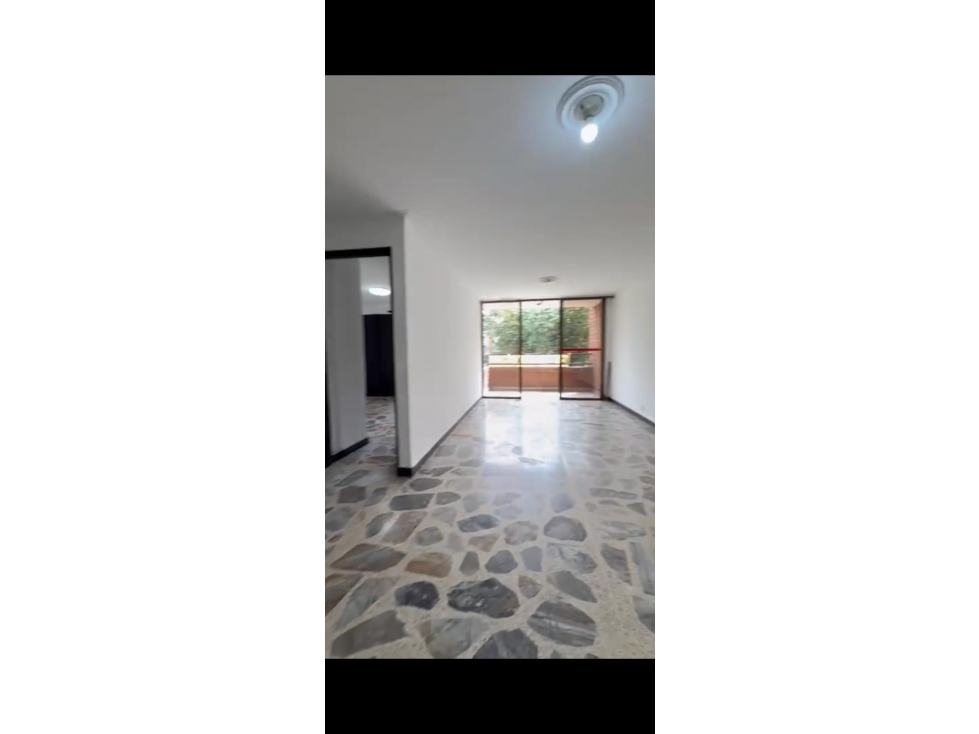 Venta apartamento 80m2 con parquedero en Belén Parque — foto 2