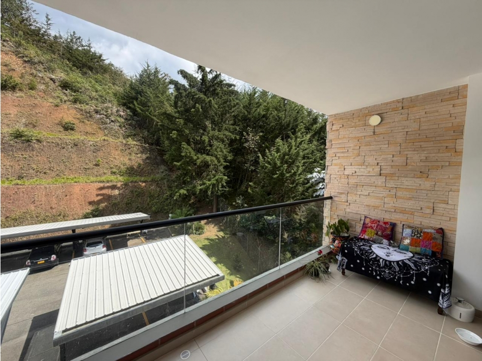 VENTA DE APARTAMENTO | RETIRO| BOSQUES DE LA NORMANDIA | PARQUEADERO — foto 2