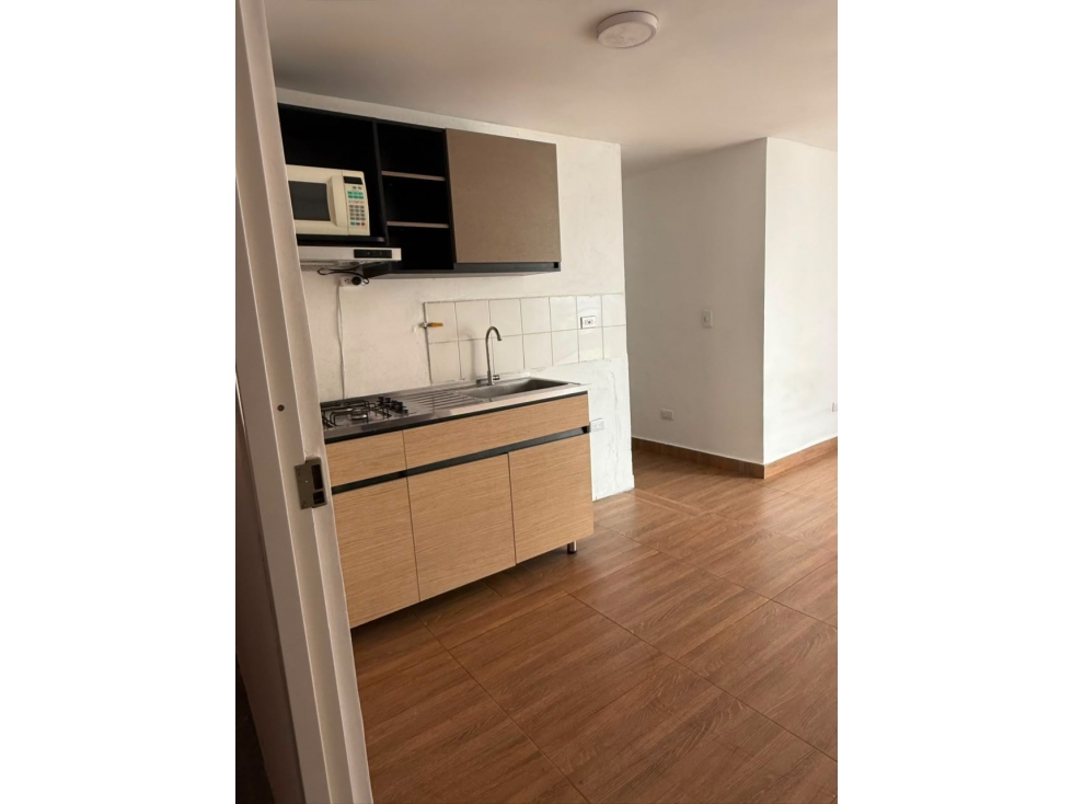 APARTAMENTO EN VENTA EN SABANETA UNIDAD VILLA ROMERA — foto 4