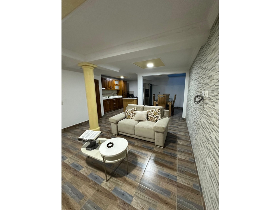 CASA UNIFAMILIAR EN VENTA EN LA ESTRELLA