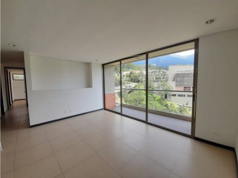 VENTA DE APARTAMENTO EN EL POBLADO CERCA AL TUNEL DE ORIENTE