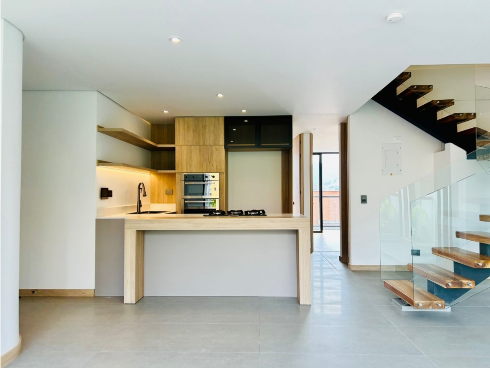 VENTA DE APARTAMENTO CON TERRAZA EN LAURELES LA CASTELLANA — foto 5