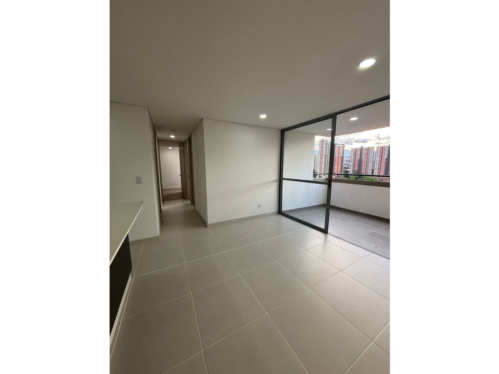 VENTA APARTAMENTO EN ITAGUÍ SURAMÉRICA CON PARQUEADERO Y ÚTIL — foto 4