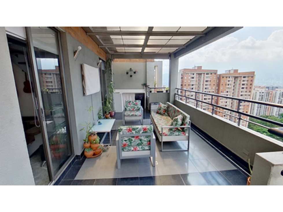 APARTAMENTO EN VENTA EN LOMA DE LOS BERNAL