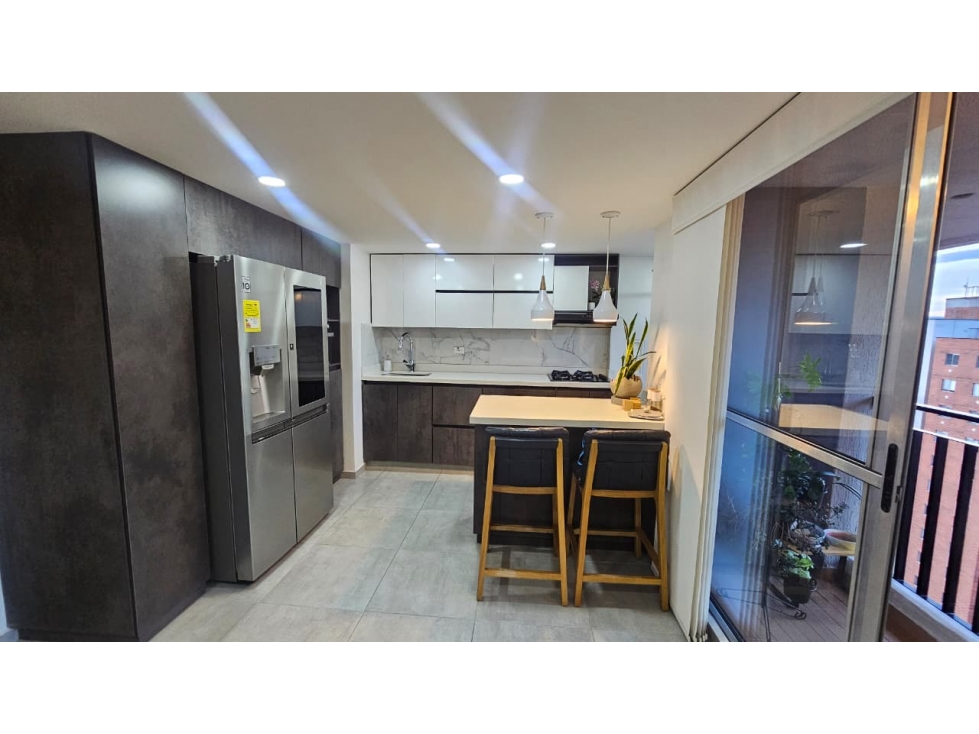 Venta de apartamento en Sabaneta, 60 mts El carmelo