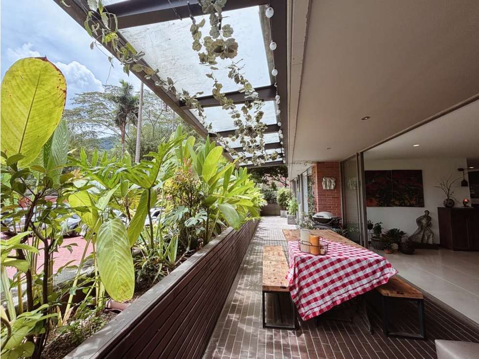 Venta - Apartamento con terraza en Cola del Zorro