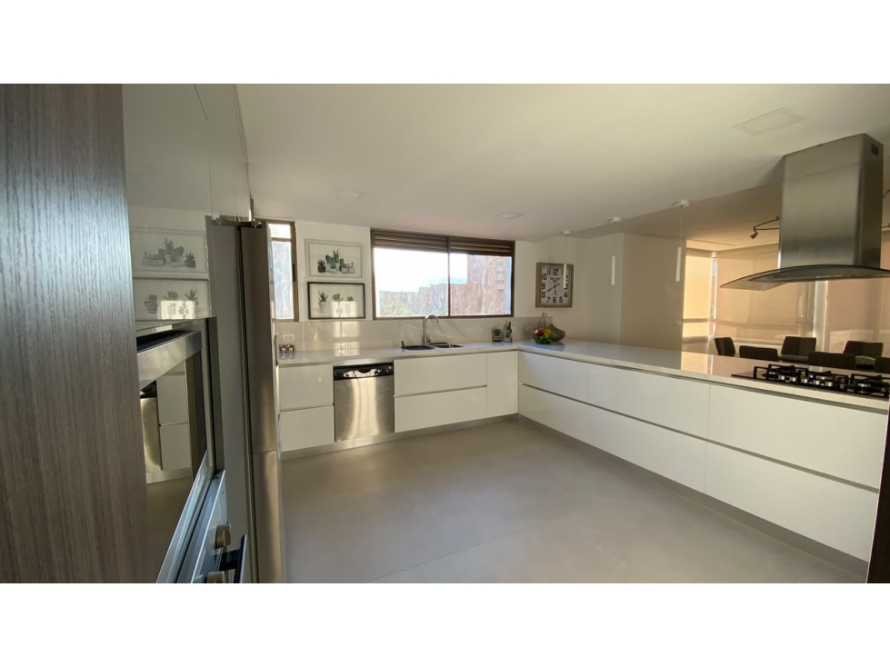 APARTAMENTO EN VENTA EN EL POBLADO SECTOR LALINDE — foto 4