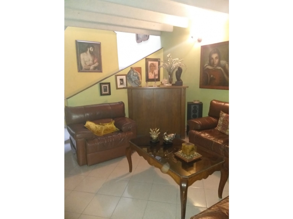 VENDO CASA LOTE UNIFAMILIAR EN CABAÑAS PARTE BAJA | 255 m² CONSTRUIDOS — foto 5