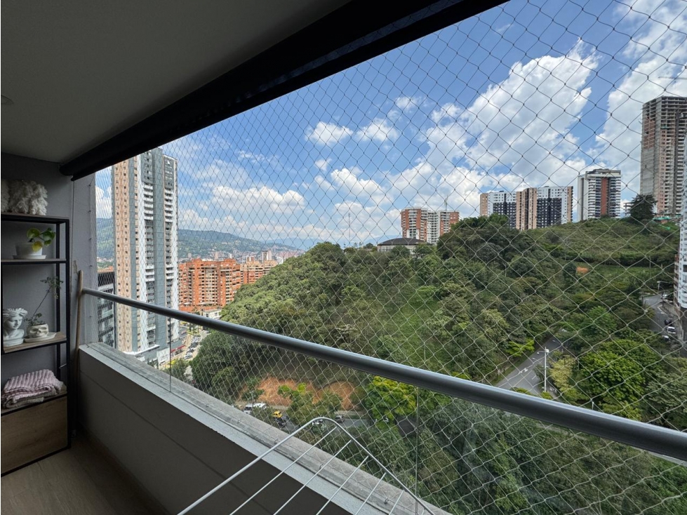 Venta de apartamento en Sabaneta 107 mts, Aves Maria — foto 2