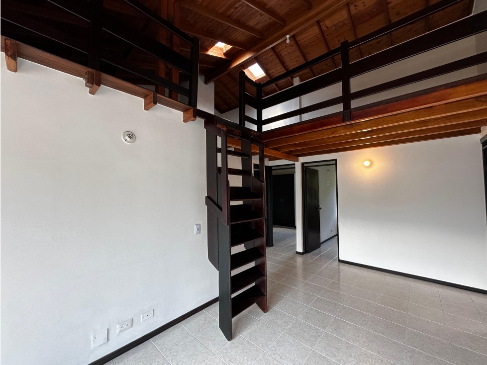 APARTAMENTO EN VENTA SABANETA PISO 5 ACCESO ESCALERAS — foto 5