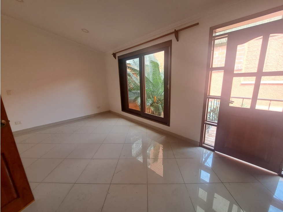 Casa venta Velódromo Unifamiliar 4 alcobas 5 baños garaje — foto 4
