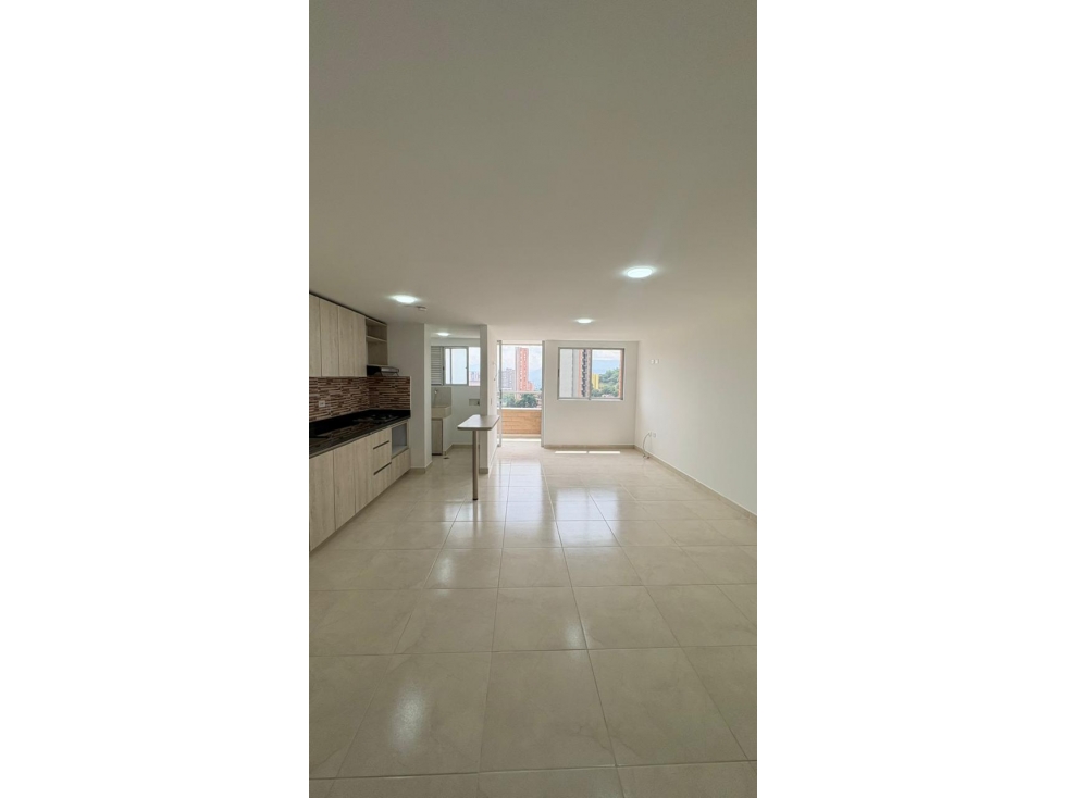 Venta de Apartamento 81m2 con parqueadero en Urbanización, Sabaneta — foto 2
