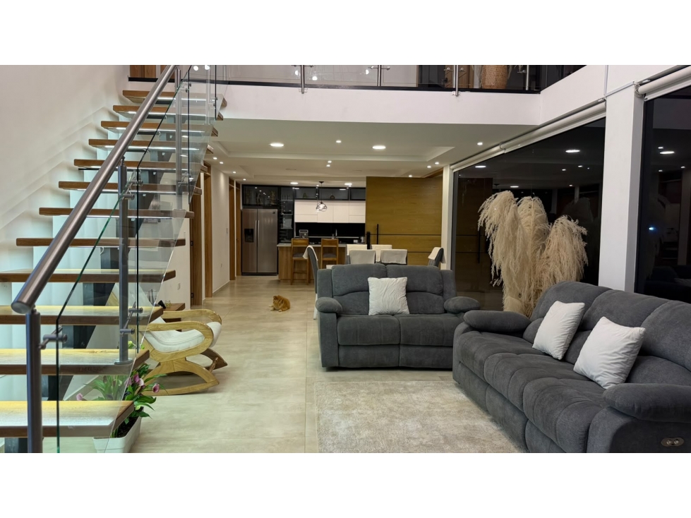 Venta de casa campestre en Guarne 2500 mts - 2