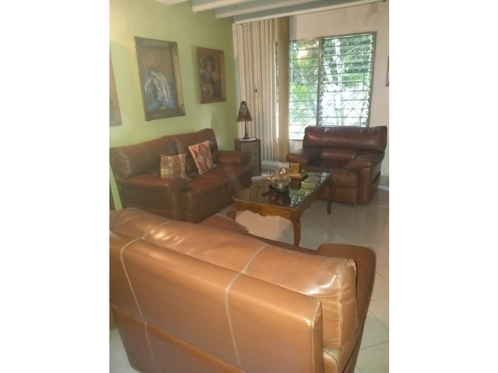 VENDO CASA LOTE UNIFAMILIAR EN CABAÑAS PARTE BAJA | 255 m² CONSTRUIDOS — foto 4