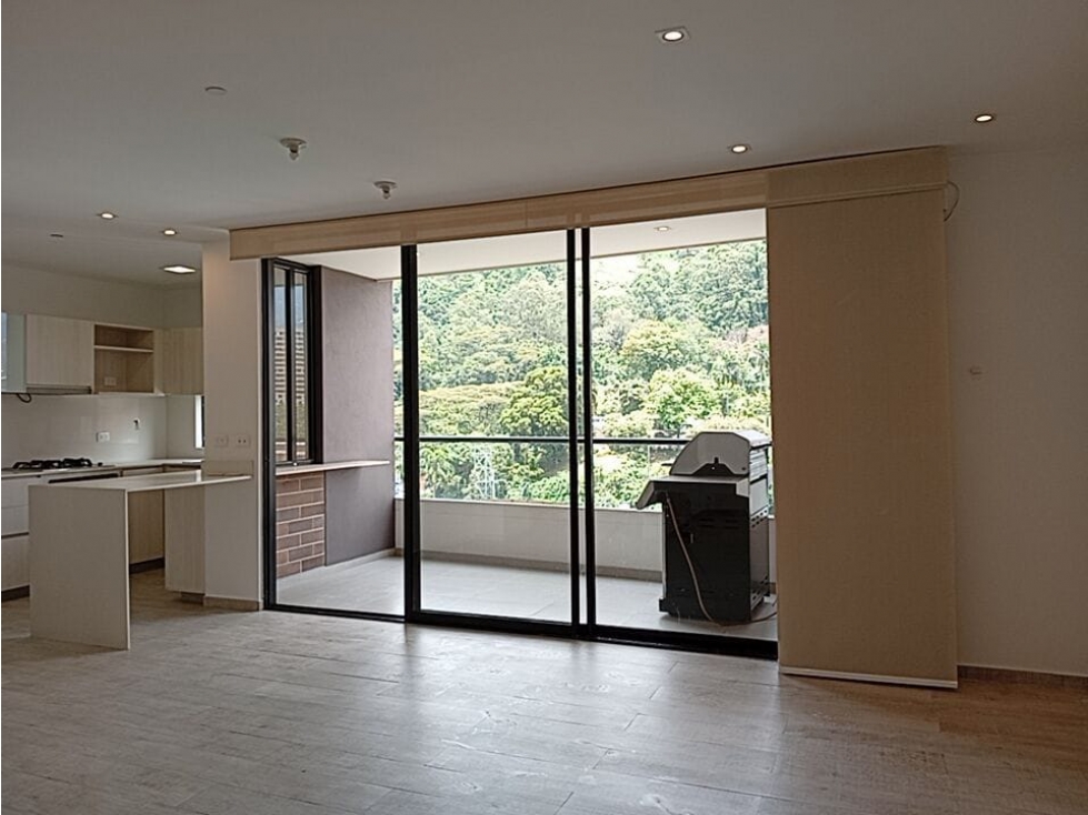VENTA APARTAMENTO EN CASTROPOL EL POBLADO — foto 3