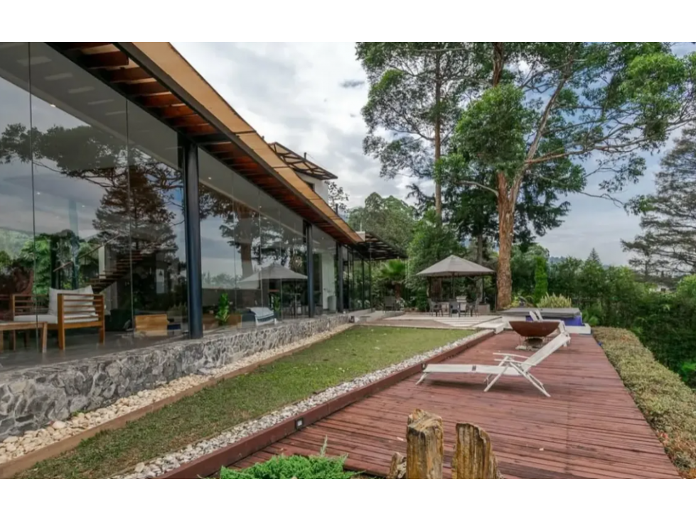 VENTA CASA MODERNA DE LUJO EN PARCELACIÓN EXCLUSIVA EL POBLADO