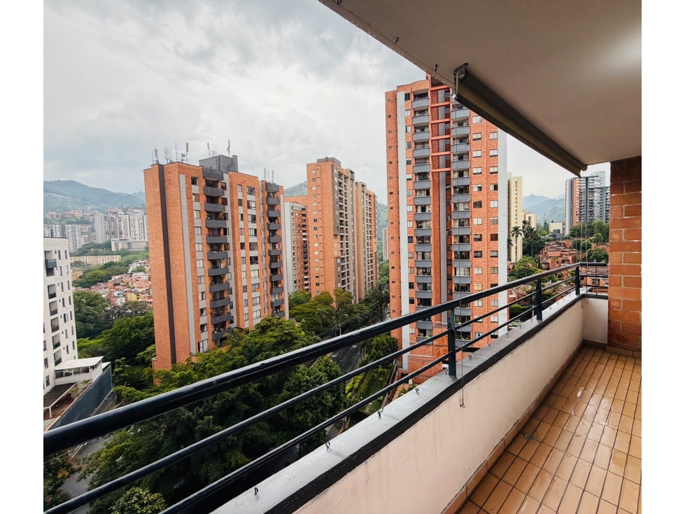 Venta apartamento 77 m2 Belén Loma de los Bernal