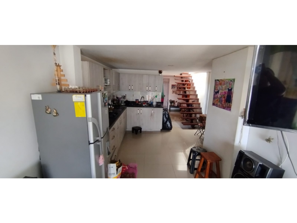 VENTA DE CASA UNIFAMILIAR PISO 3 Y 4 EN MEDELLÍN SECTOR MANRIQUE — foto 3