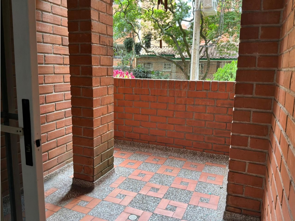 Venta Apartamento - Laureles Central - Cerca al Colegio Bethlemitas — foto 3