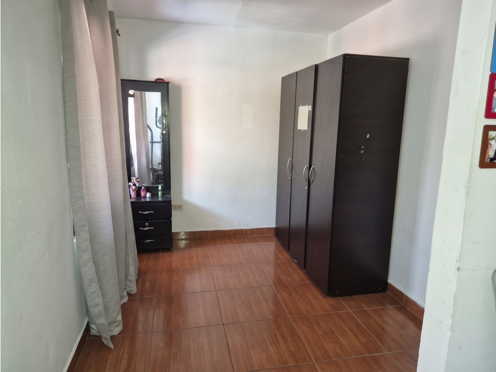 VENDO CASA SEGUNDO PISO EN PEDREGAL PARTE BAJA-CERCA METROCABLE — foto 5